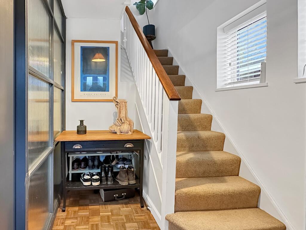 Additional property image - Kings Grove, Barton