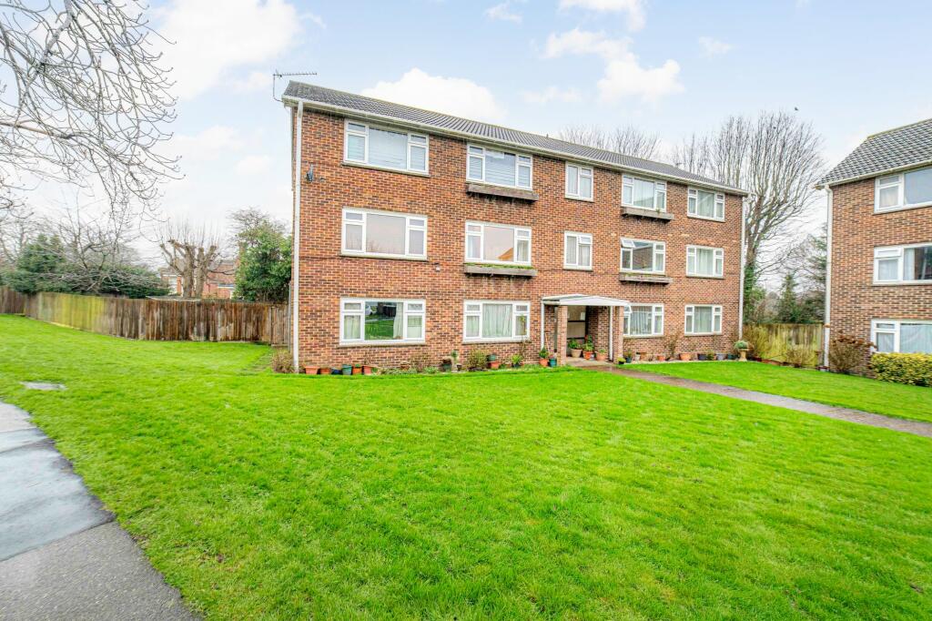 2 bedroom flat for rent in Beaconsfield Road, Canterbury, CT2