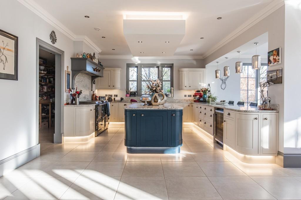 9 bedroom detached house for sale in Ashby St Mary, NR14