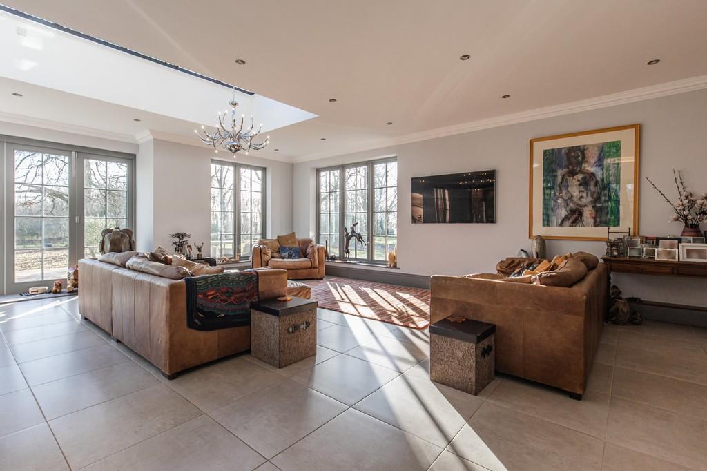 9 bedroom detached house for sale in Ashby St Mary, NR14