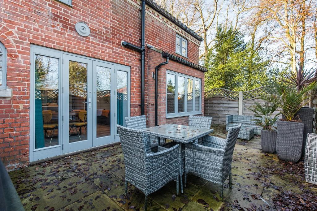9 bedroom detached house for sale in Ashby St Mary, NR14