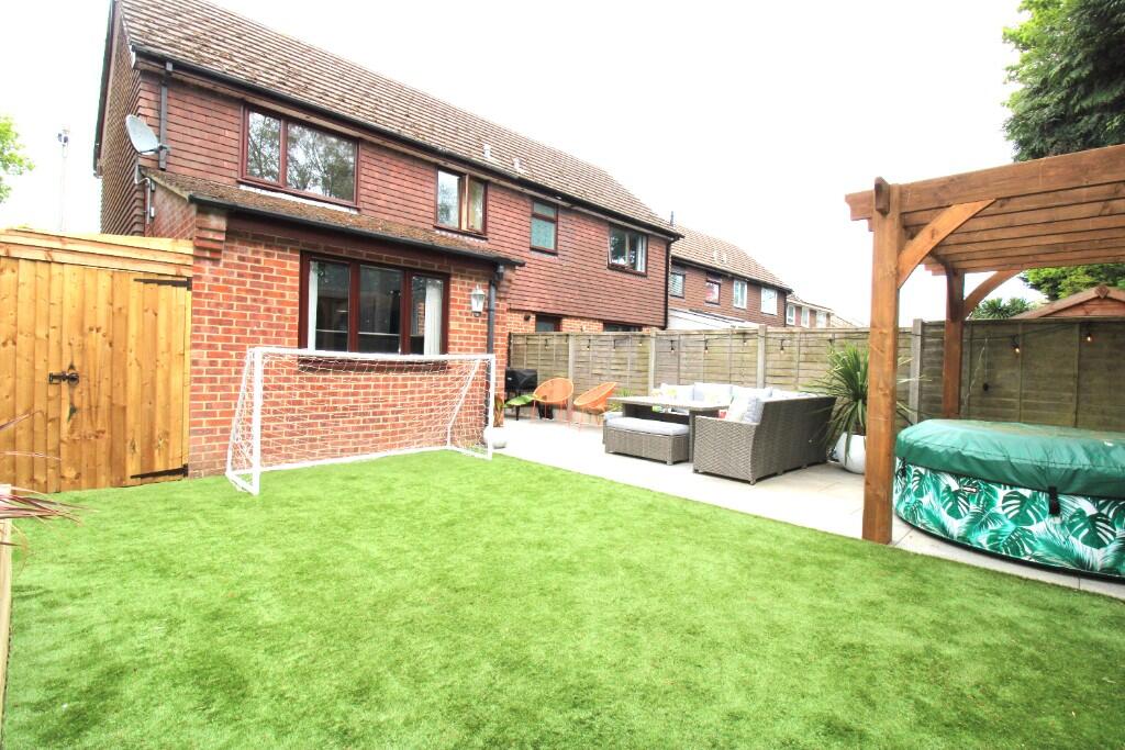 Main image of property: Stonymoor Close, SO45