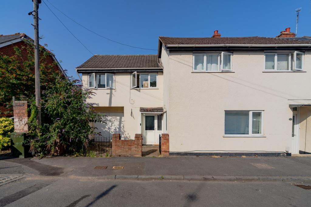Main image of property: Furze Platt, Maidenhead, SL6