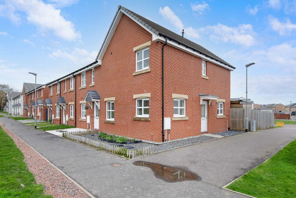 3 bedroom end of terrace house for sale in Bartonshill Way, Uddingston, Glasgow, G71 7FY, G71