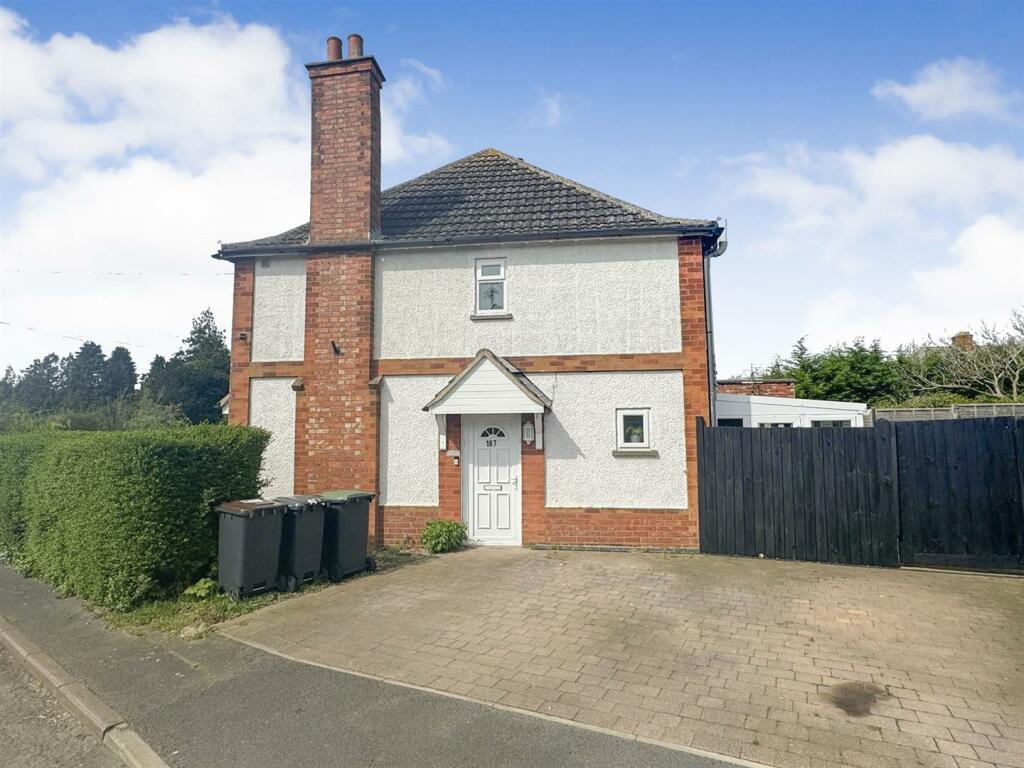 2 bedroom end of terrace house for sale in Newton Road, Rushden, NN10