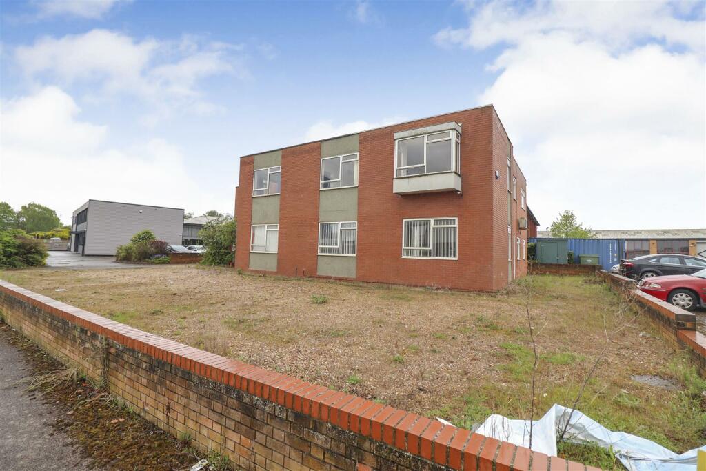 Commercial property for sale in Paterson Road, Finedon Road Industrial