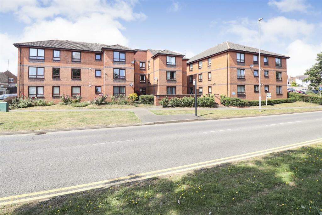 Main image of property: Barwick House, Duck Street, Rushden, NN10 9GP