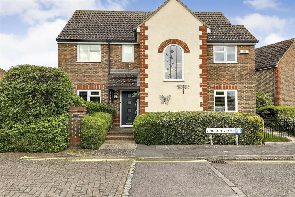 4 bedroom detached house for sale in Church Close, Wymington, North