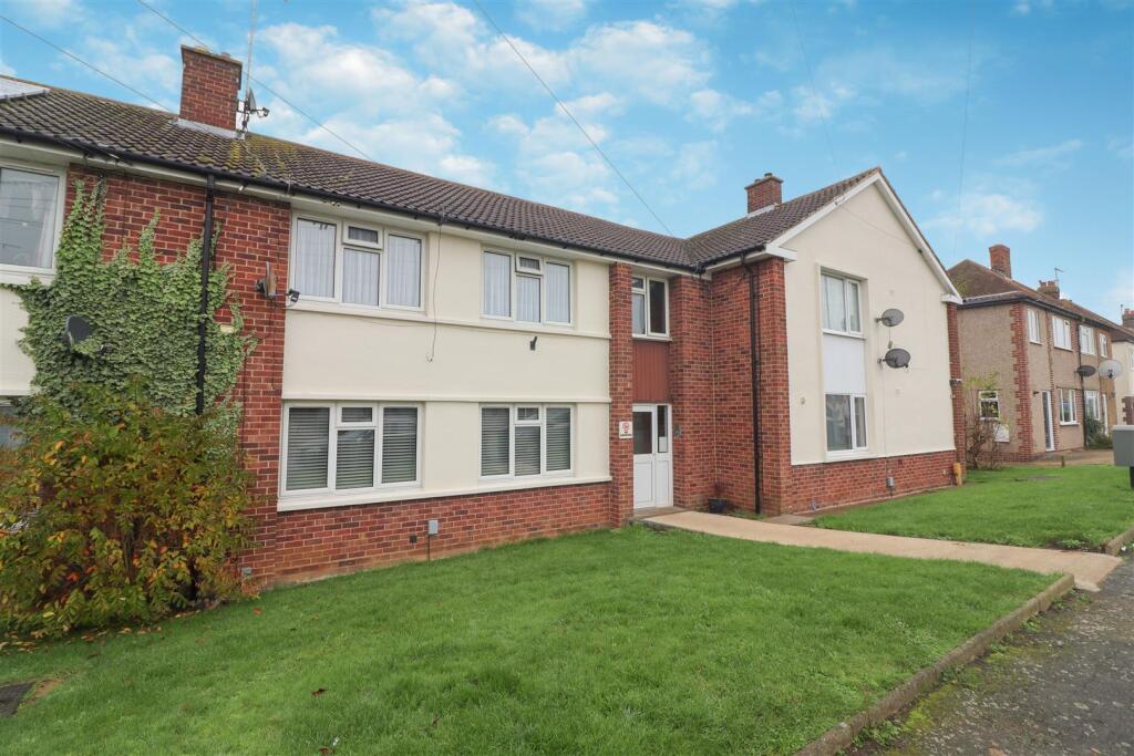 Main image of property: Rose Avenue, Rushden, NN10 9NU