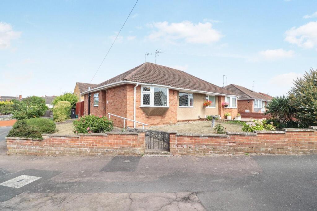 Main image of property: Mannings Rise, Rushden, NN10 0LY