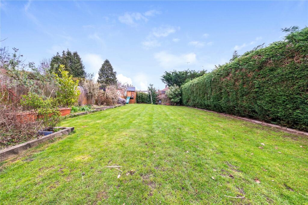 4 bedroom semi-detached house for sale in Hawes Lane, West Wickham, BR4