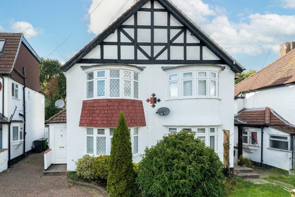 2 bedroom semidetached house for sale in Hayes Wood Avenue, Bromley, BR2