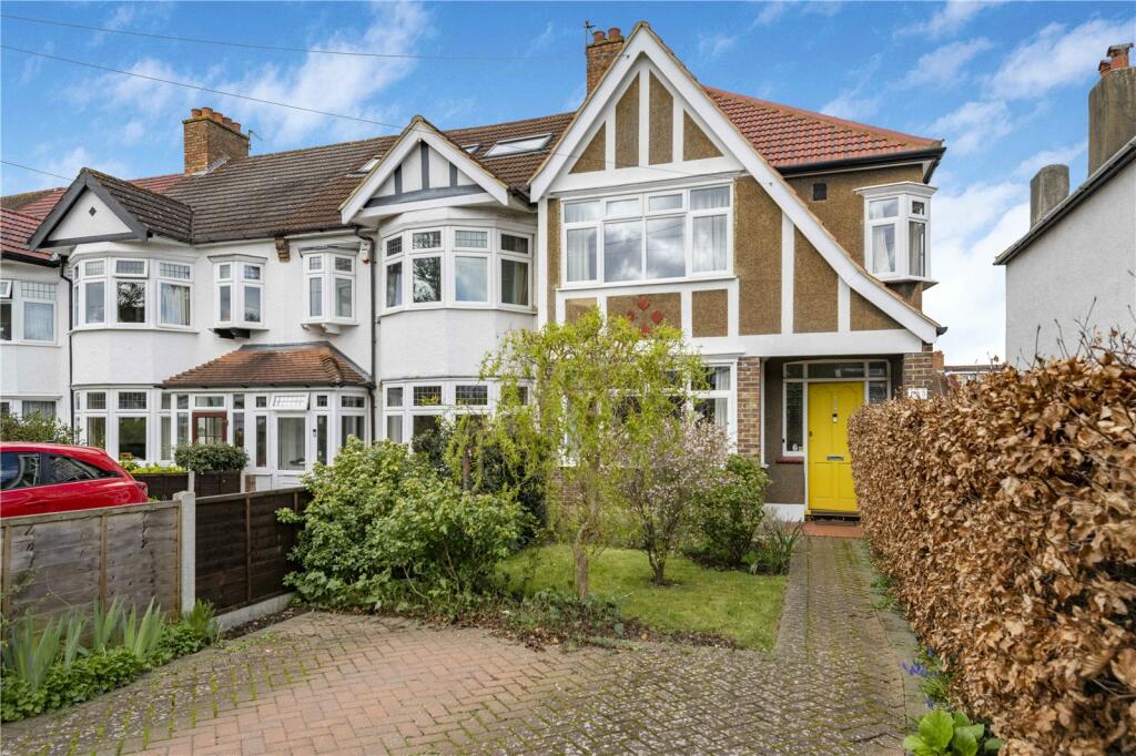3 bedroom end of terrace house for sale in Pickhurst Rise, West Wickham, BR4