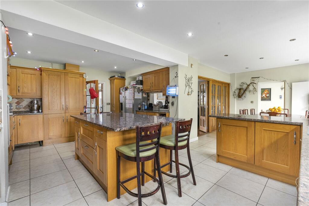 Additional property image - Keston Gardens, Keston, BR2