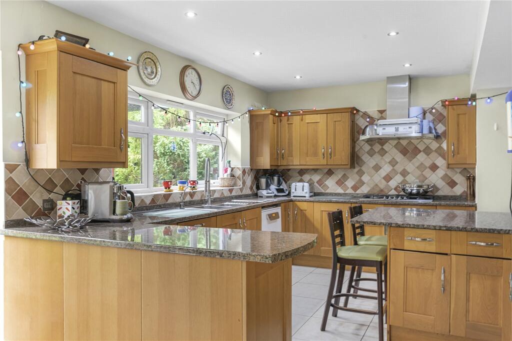 Additional property image - Keston Gardens, Keston, BR2