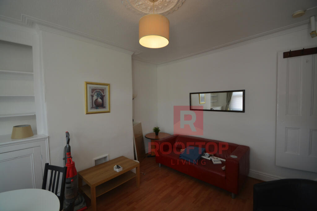 House to rent on Wetherby Place, Leeds