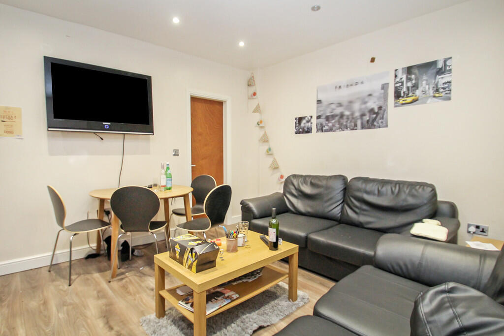 Main image of property: Hessle Mount, Leeds