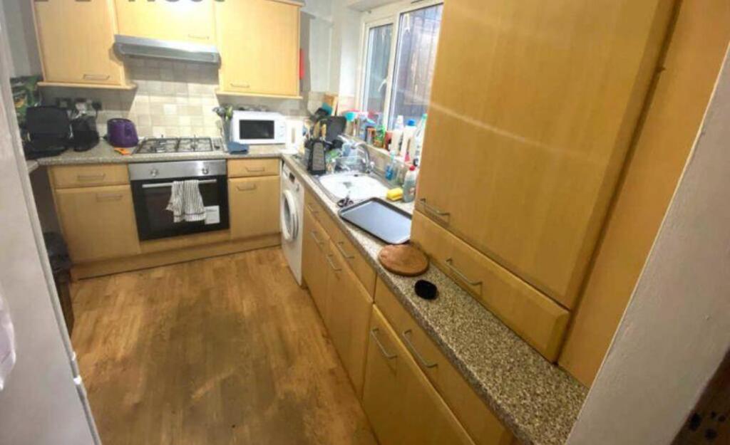 Main image of property: Hyde Park Close, Leeds