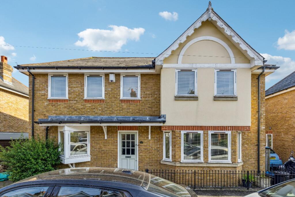 Main image of property: Avenue Gardens, East Sheen