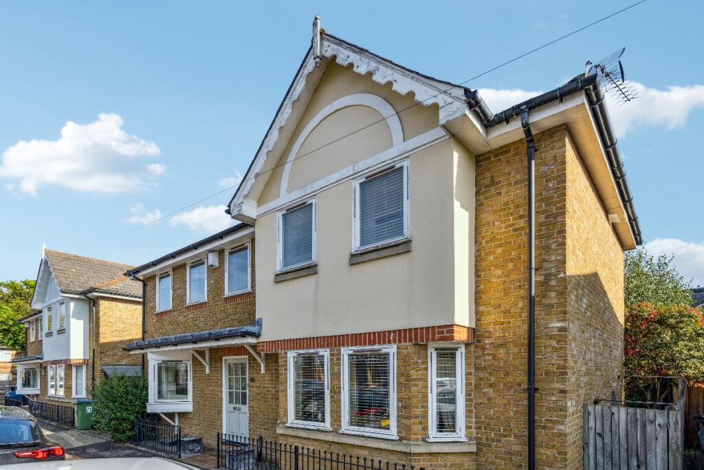 Main image of property: Avenue Gardens, East Sheen