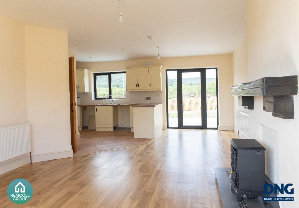 3 bedroom end of terrace house for sale in Castlecove, Kerry, Ireland