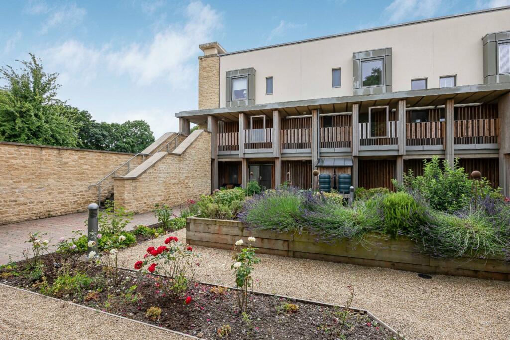 Main image of property: Apt 76 Onward House, Cirencester Road, Tetbury, Gloucestershire, GL8