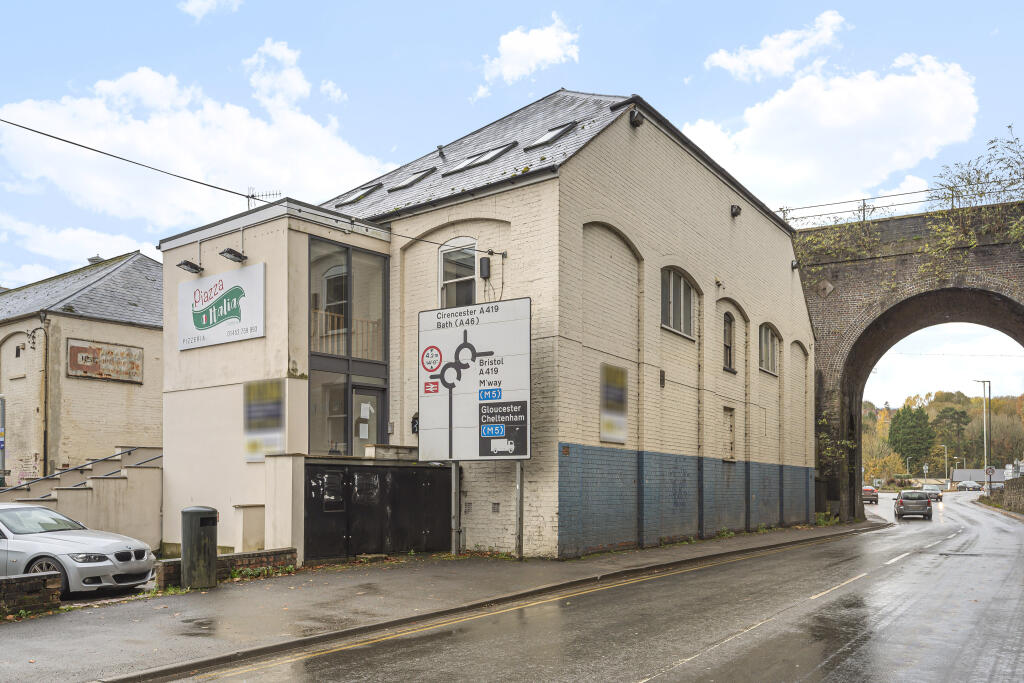 Main image of property: Merrywalks, Stroud, Gloucestershire, GL5