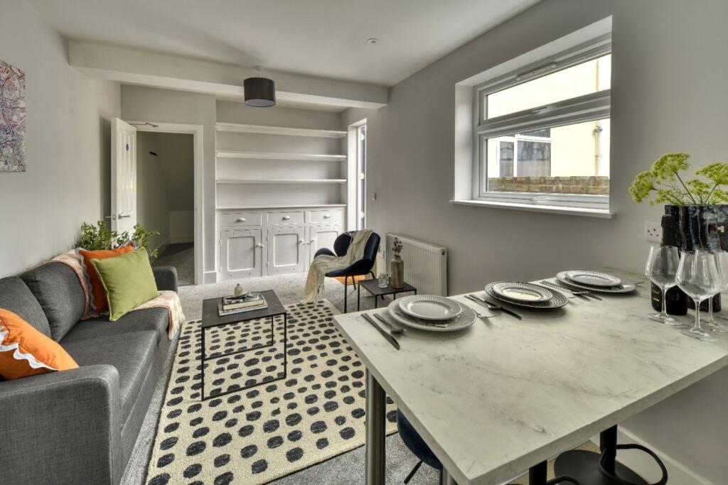 Additional property image - Downend Road (D), Kingswood, Bristol, Bristol, BS15