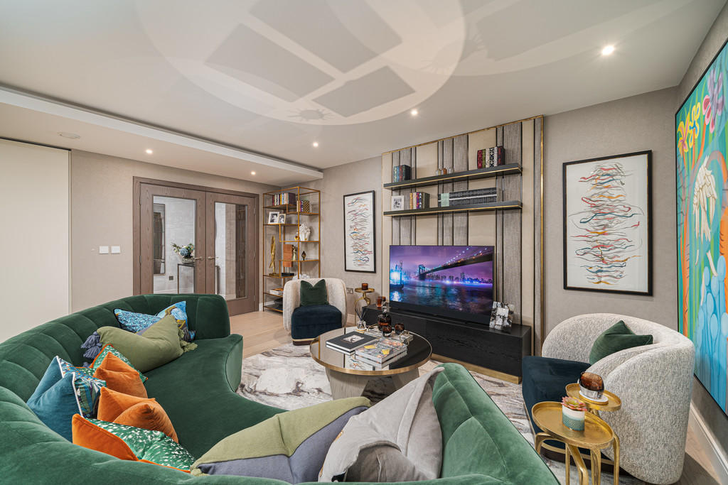 2 bedroom apartment for sale in Holland Court, Fulham Reach , W6