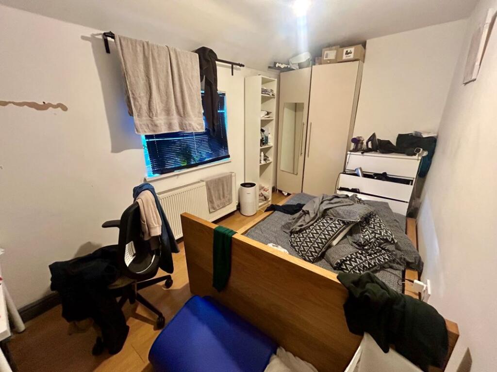 Additional property image - 150 Richmond Road, Cardiff, CF24 3BX