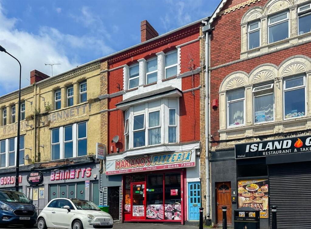 Main image of property: 15 Broad Street, Barry, Vale of Glamorgan, CF62 7AB