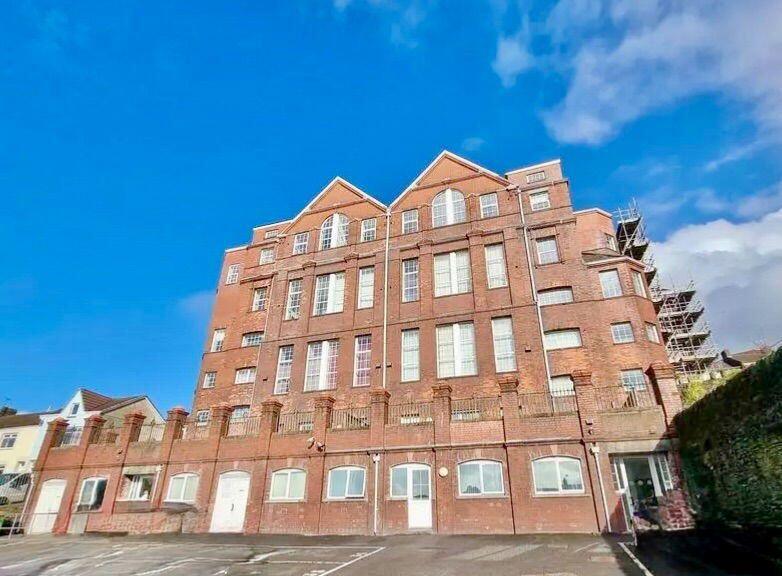 Main image of property: Apartment 10 St. Thomas Lofts, Kilvey Terrace, St. Thomas, Swansea, SA1 8BG