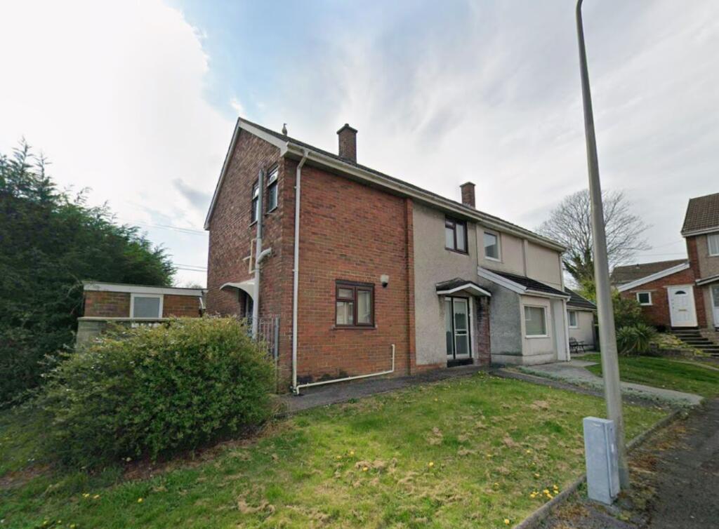 Main image of property: 17 Heol Dinbych, Llanelli, SA15 1JN