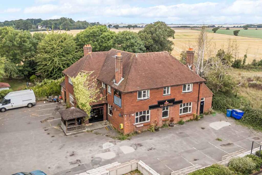 Main image of property: S-520111 - Maypole, 9 Havant Road, Hayling Island PO11 0PS