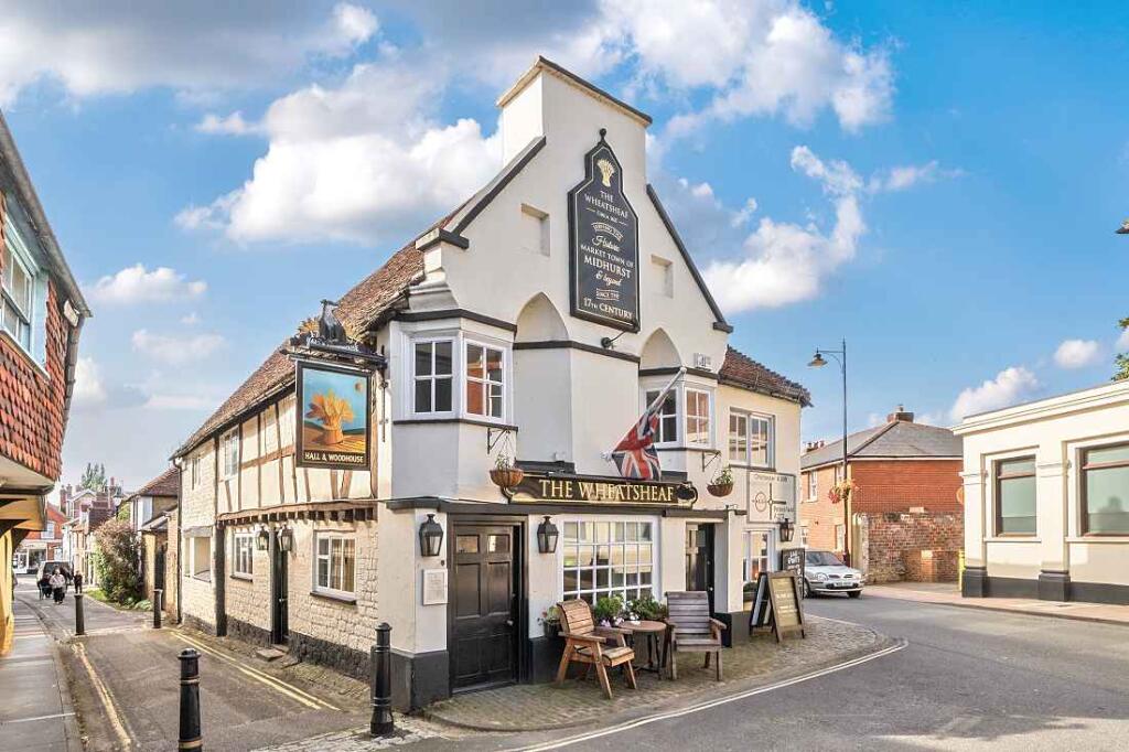 Main image of property: S-520121 - Wheatsheaf, Wool Lane, Midhurst GU29 9BX