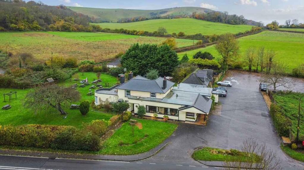 Main image of property: S-419666 - Jack & Jill, Brighton Road, Hassocks BN6 9PD
