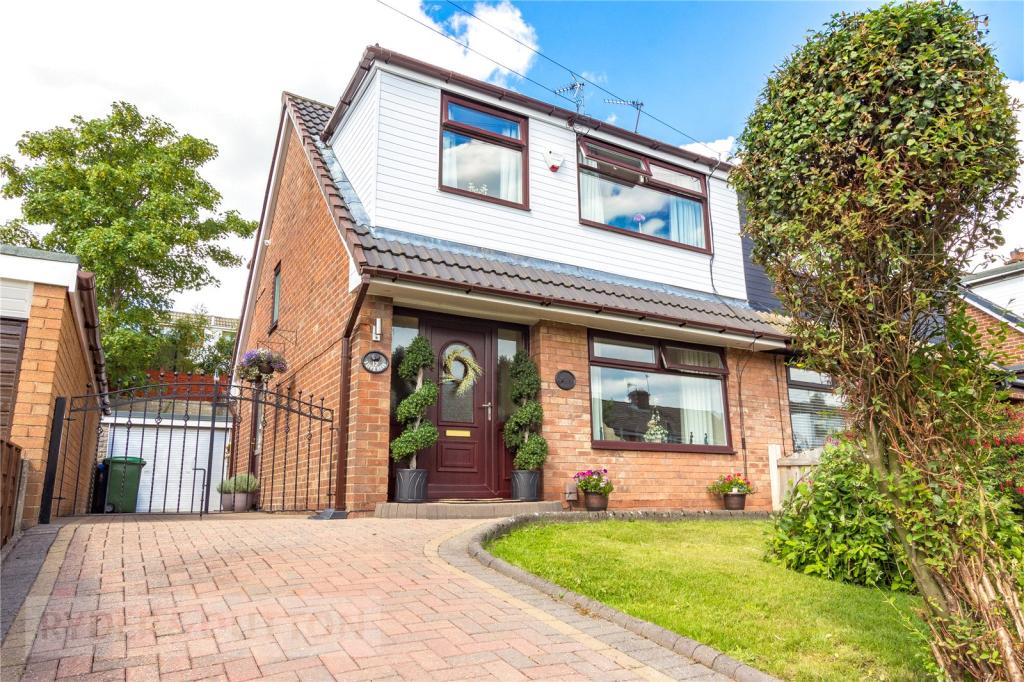 3 bedroom semidetached house for sale in Borrowdale Close, Royton