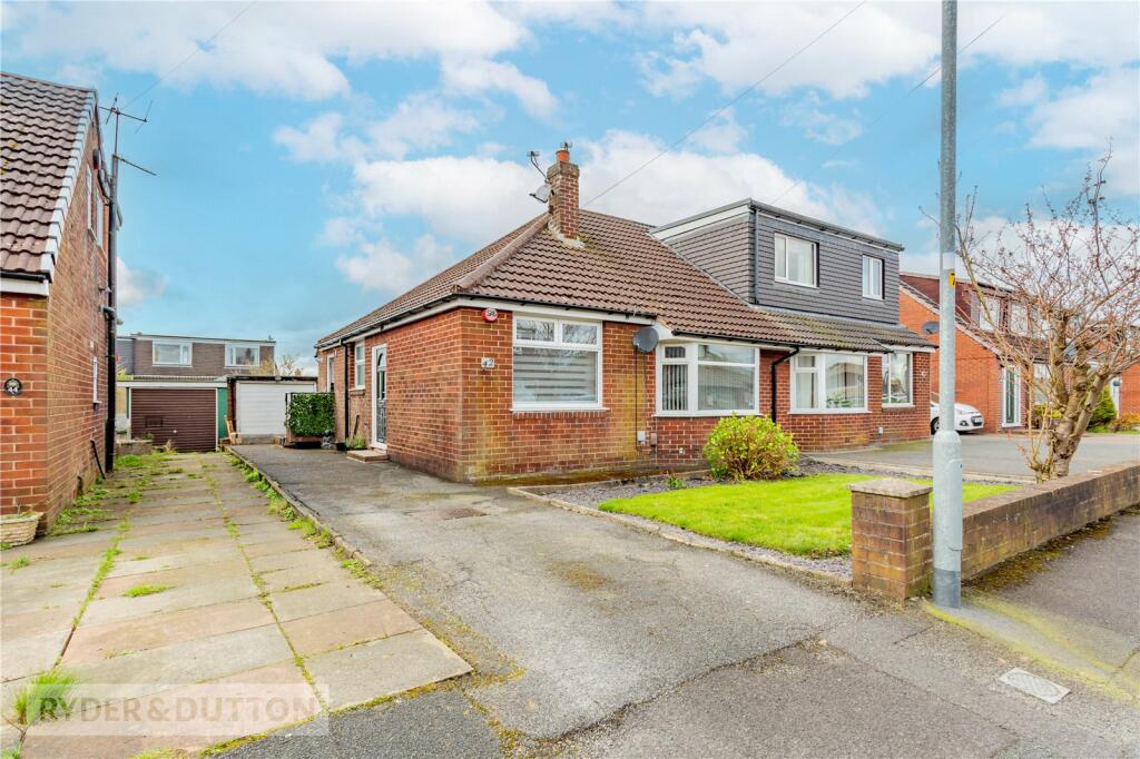 2 bedroom semidetached bungalow for sale in Foxhill, High Crompton