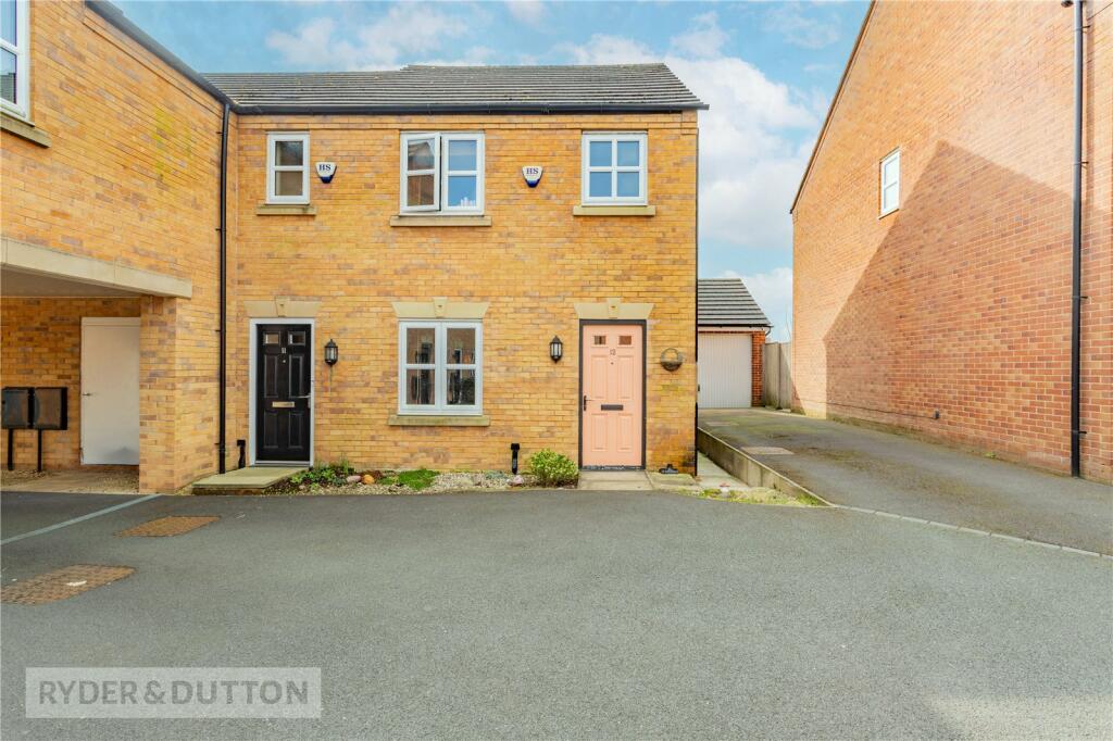 3 bedroom end of terrace house for sale in Larchfield Close, Royton