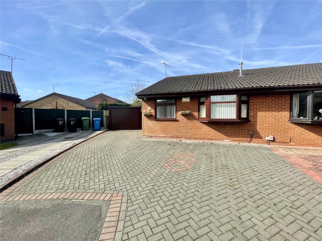 Main image of property: Surrey Park Close, Shaw, Oldham, Greater Manchester, OL2