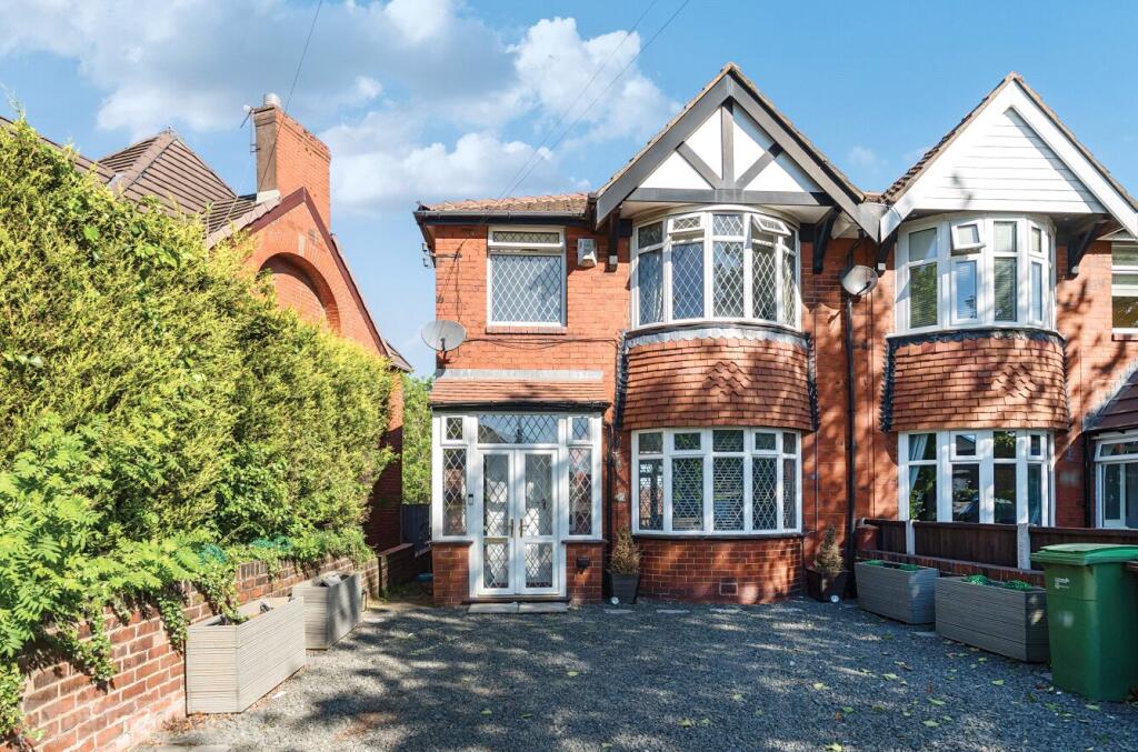 Main image of property: Broadway, Royton, Oldham, OL2