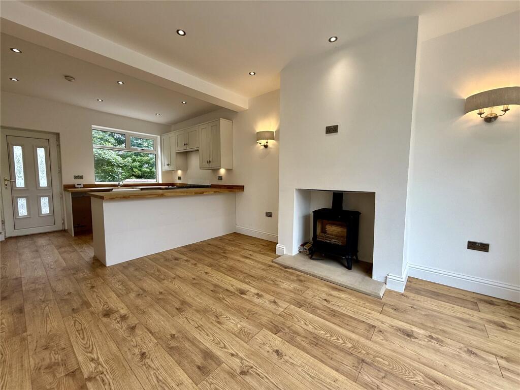 Main image of property: Perth Street, Royton, Oldham, Greater Manchester, OL2
