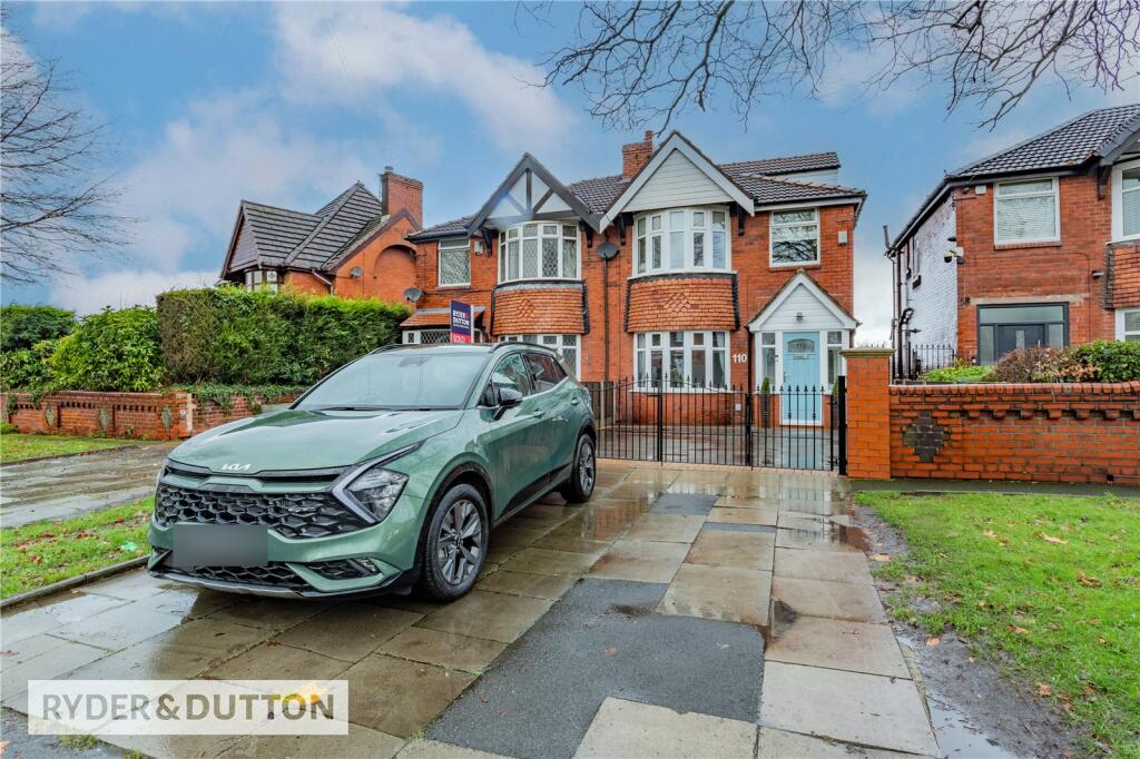 Main image of property: Broadway, Royton, Oldham, Greater Manchester, OL2