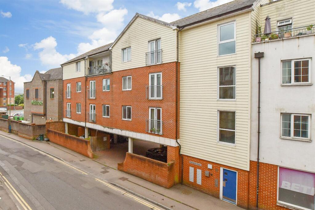 Main image of property: Medway Wharf Road, Tonbridge, Kent