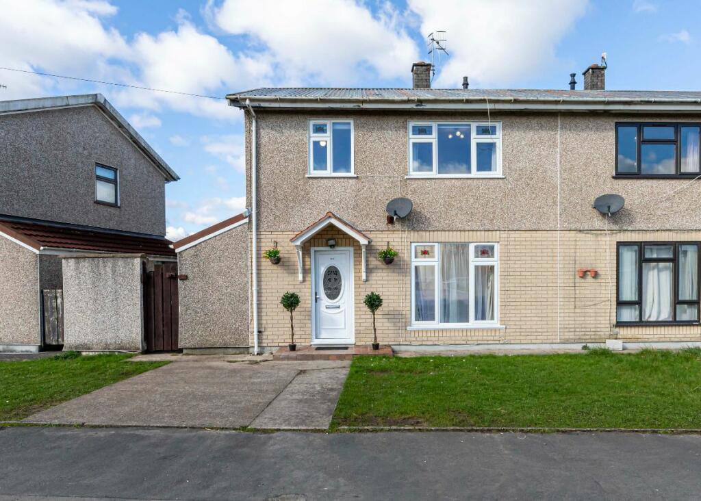 3 bedroom semidetached house for sale in Bryncelyn, Nelson, Treharris