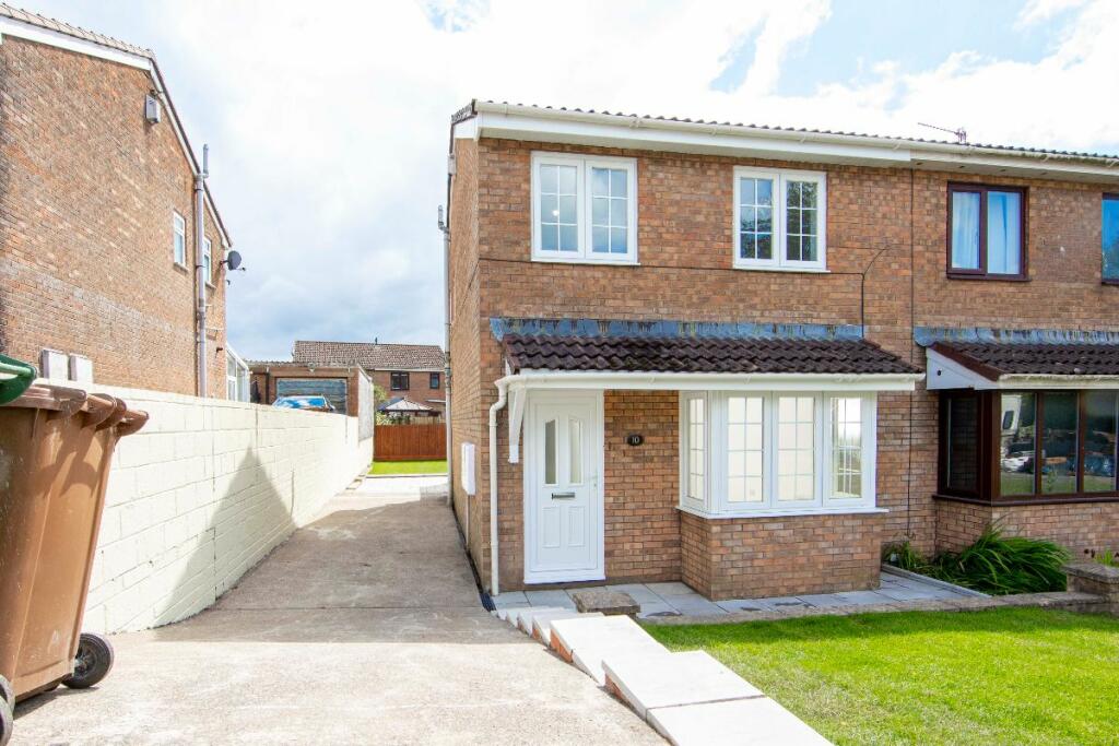 3 bedroom semidetached house for sale in Taf Olwg, Nelson, Treharris, CF46