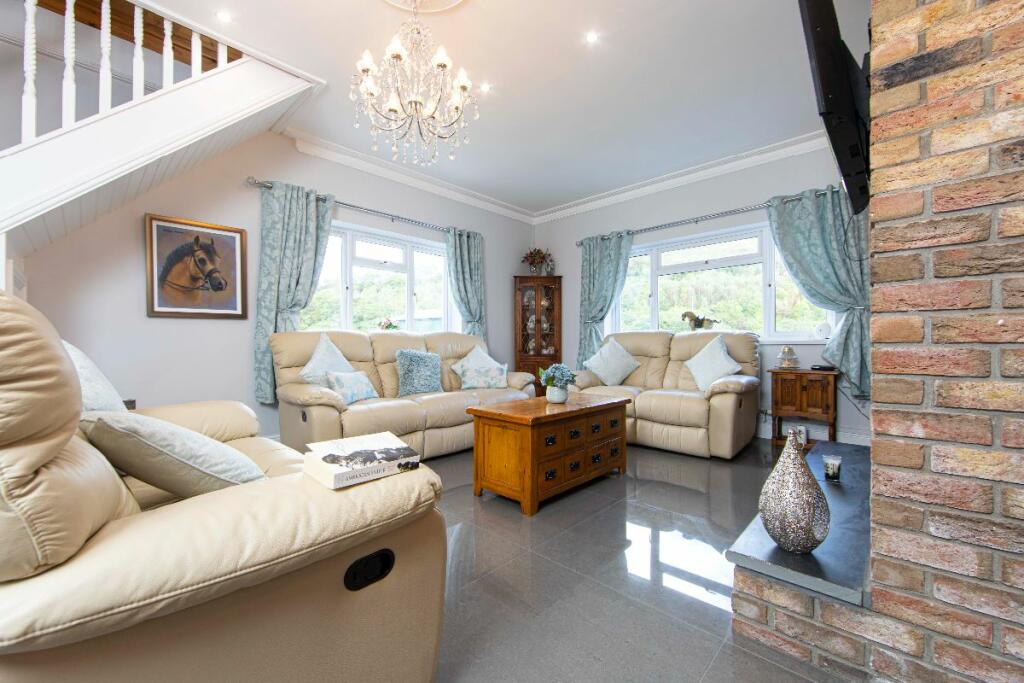 Additional property image - Ty'R-y-Wen Farm, Bedlinog, Treharris