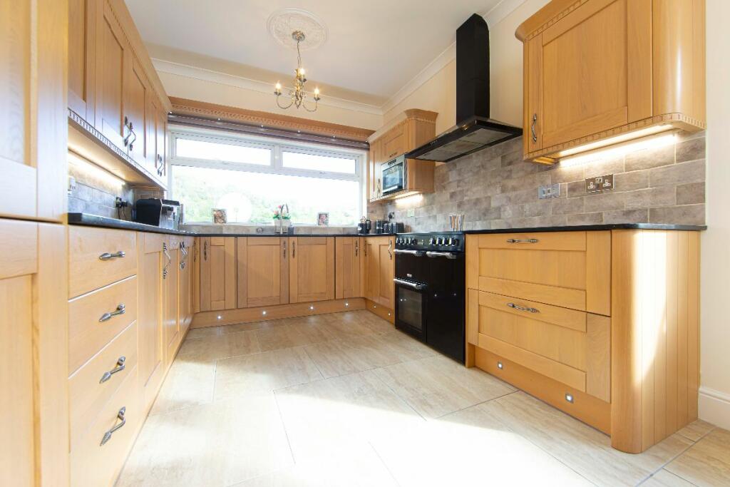 Additional property image - Ty'R-y-Wen Farm, Bedlinog, Treharris