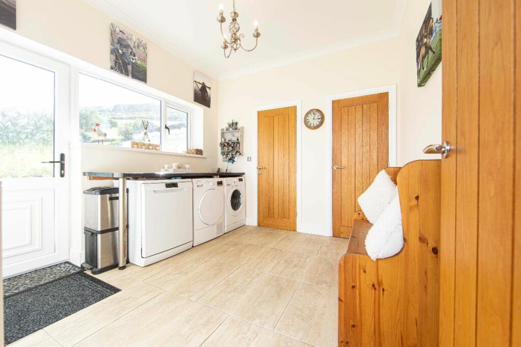 Additional property image - Ty'R-y-Wen Farm, Bedlinog, Treharris