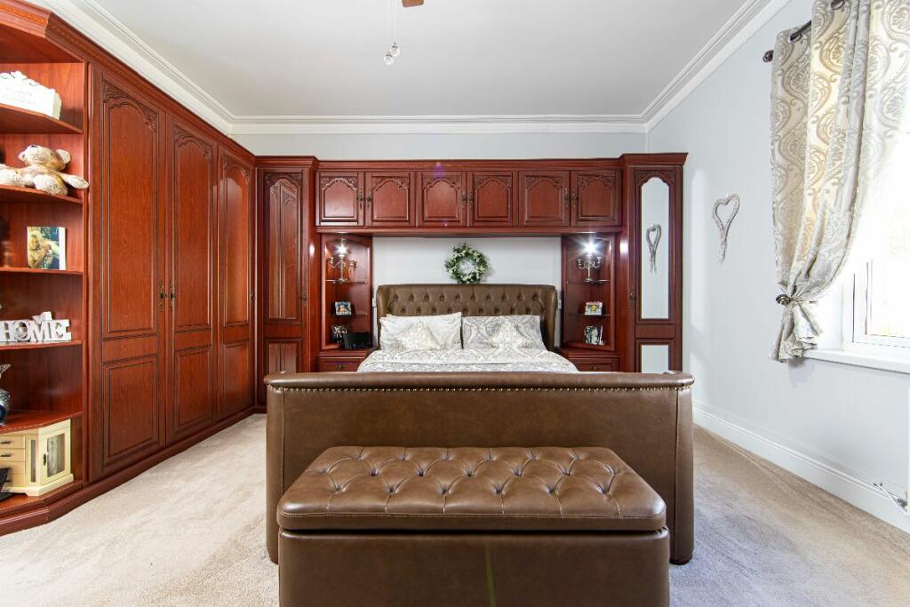 Additional property image - Ty'R-y-Wen Farm, Bedlinog, Treharris